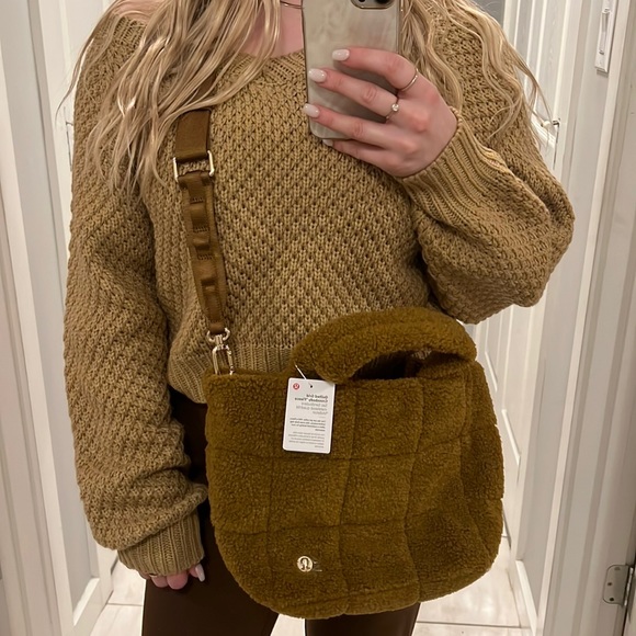 FASHION NOVA SWEATER - matches Lululemon burnt caramel colour bags 💕 - Picture 1 of 4